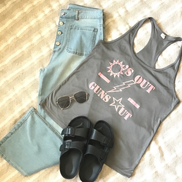 COPY - Alo Graphic Yoga Tank Top - Picture 2 of 9